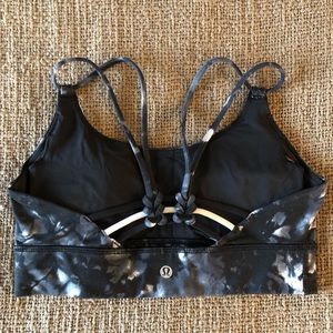 Lululemon Sports Bra / size 6